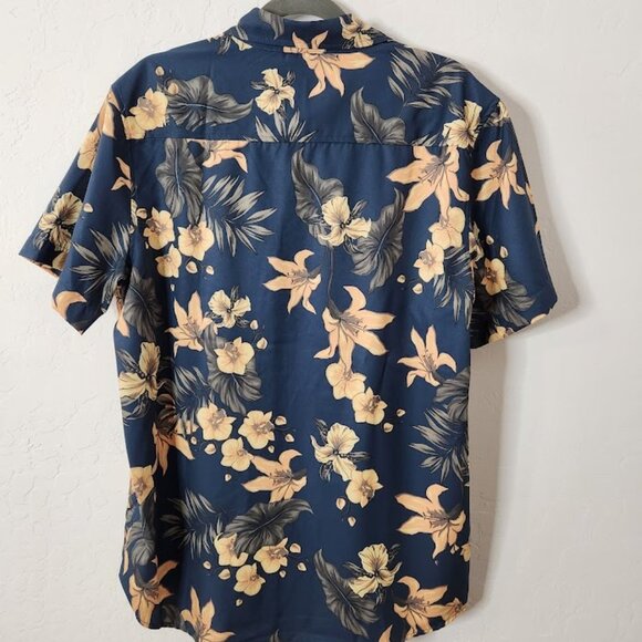 SeaPointe Men's causal button-down shirt size Large - Picture 4 of 4